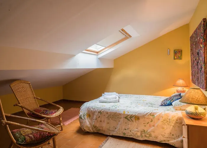 Casa El Cuco 나바레돈다 데 그레도스