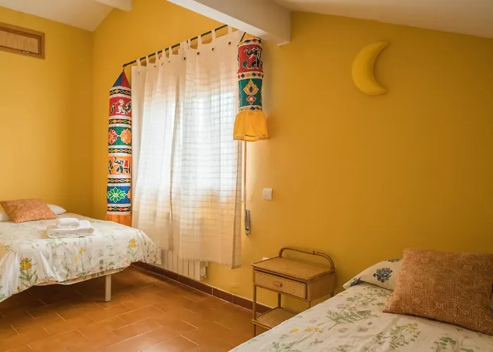 Casa El Cuco 펜션 나바레돈다 데 그레도스