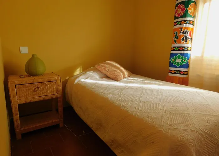 Casa El Cuco * 나바레돈다 데 그레도스